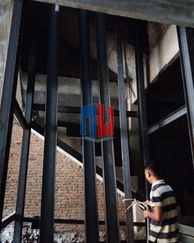 galeri project lift barang medan 15